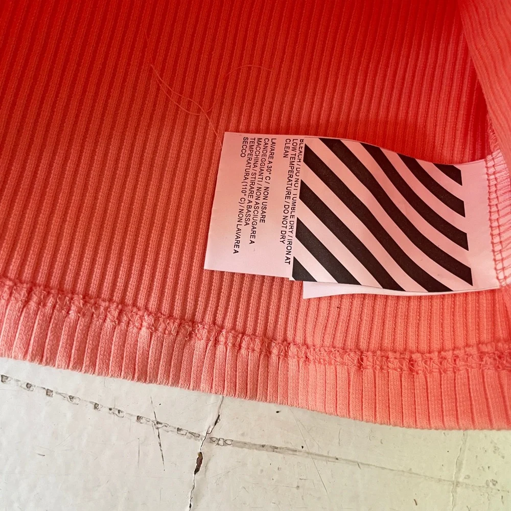 Off-White Ribbed Racerback Crop Top - Picture 3 of 7